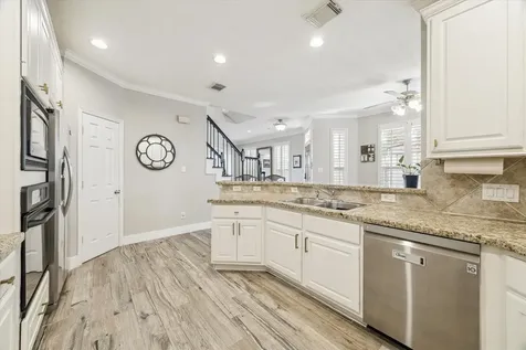 5242 Eigel Street Houston TX 77007