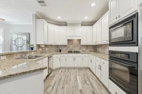 5242 Eigel Street Houston TX 77007