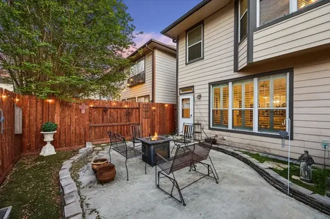 5242 Eigel Street Houston TX 77007