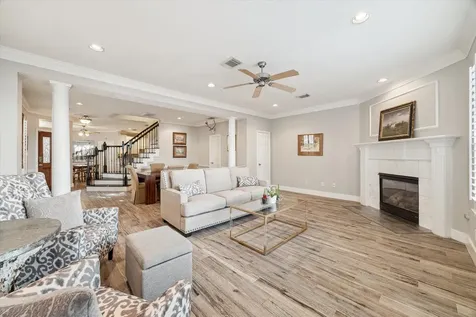5242 Eigel Street Houston TX 77007