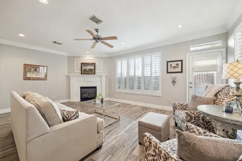 5242 Eigel Street Houston TX 77007