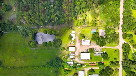 2052 County Road 540 Alvin TX 77511