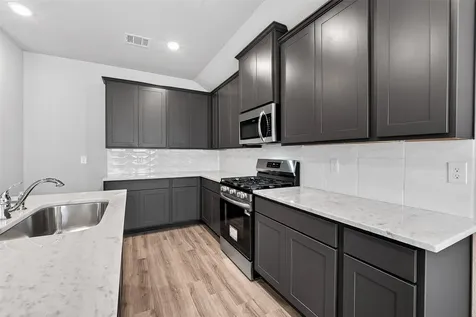2115 Spring Hollow Drive Baytown TX 77521