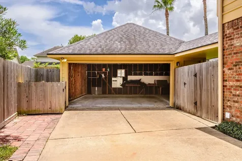 2625 Seashore Drive Seabrook TX 77586
