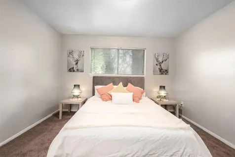 4422 Weaver Road 707 Houston TX 77016
