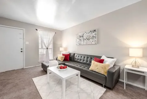 4422 Weaver Road 707 Houston TX 77016