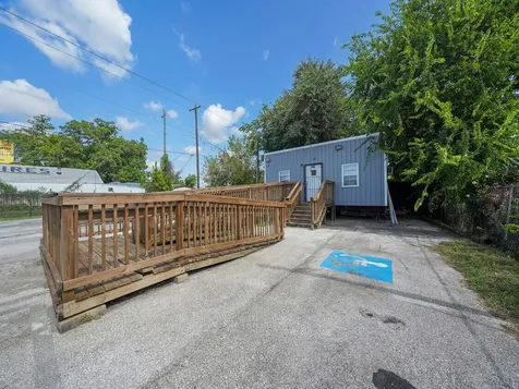 802 E 32nd Street Houston TX 77022