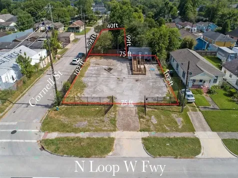 802 E 32nd Street Houston TX 77022