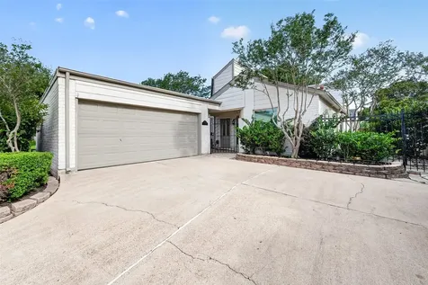 14222 Woodnook Drive Houston TX 77077