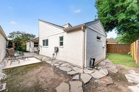 14222 Woodnook Drive Houston TX 77077