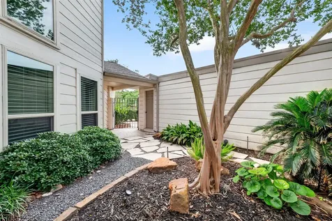 14222 Woodnook Drive Houston TX 77077