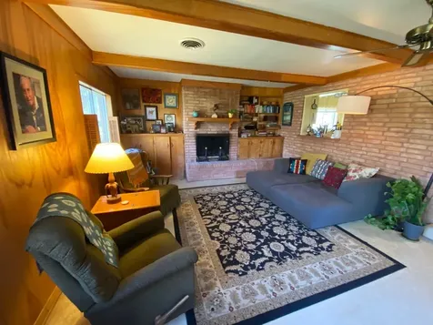 1609 Pin Oak Drive Huntsville TX 77340