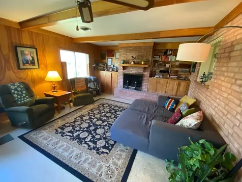 1609 Pin Oak Drive Huntsville TX 77340