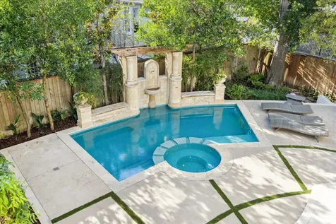 1804 Bolsover Street Houston TX 77005