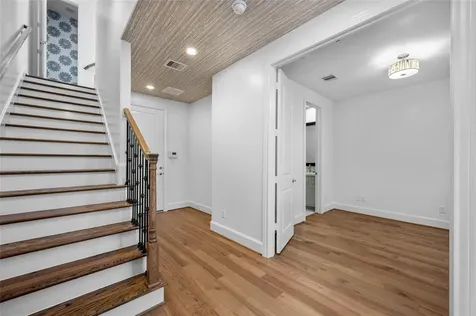 4045 Leeland Street Houston TX 77023
