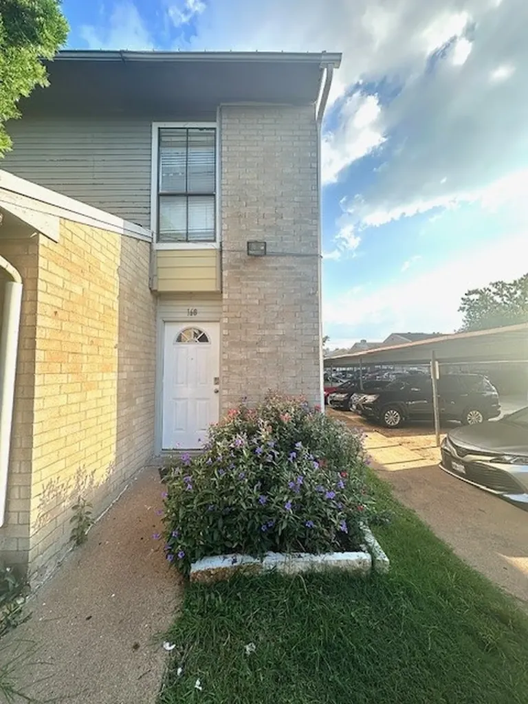 11000 Kinghurst Drive 168 Houston TX 77099