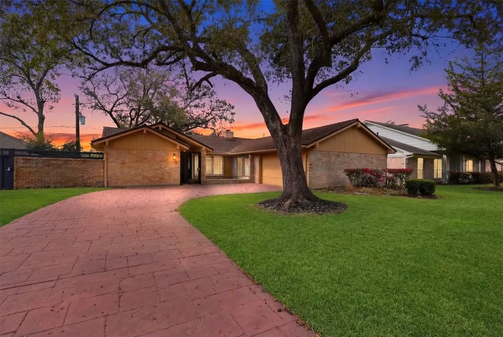 210 Big Hollow Lane Houston TX 77042