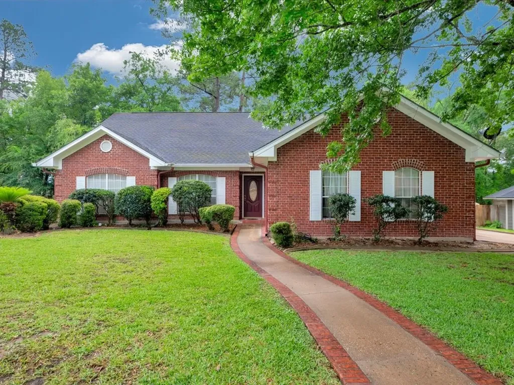 8 Columbia Court Lufkin TX 75901