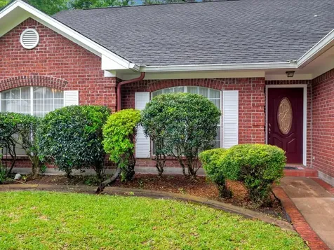 8 Columbia Court Lufkin TX 75901
