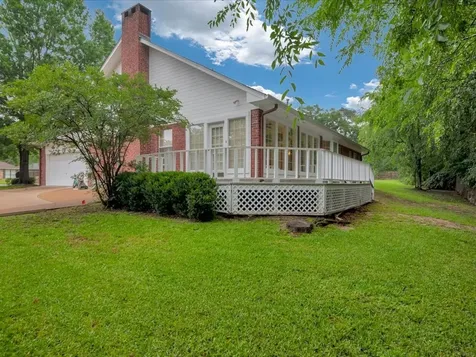 8 Columbia Court Lufkin TX 75901