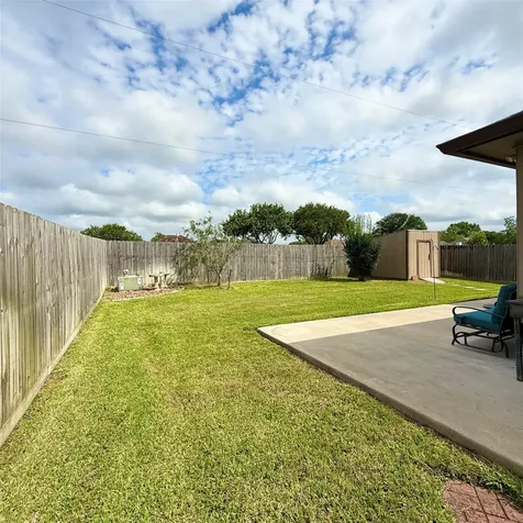 141 Majestic Oak Circle Lake Jackson TX 77566