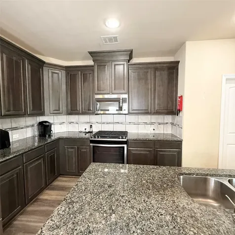 141 Majestic Oak Circle Lake Jackson TX 77566