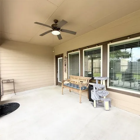 141 Majestic Oak Circle Lake Jackson TX 77566