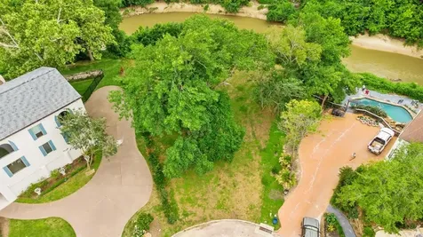 2 Magnolia Bend Drive Houston TX 77024