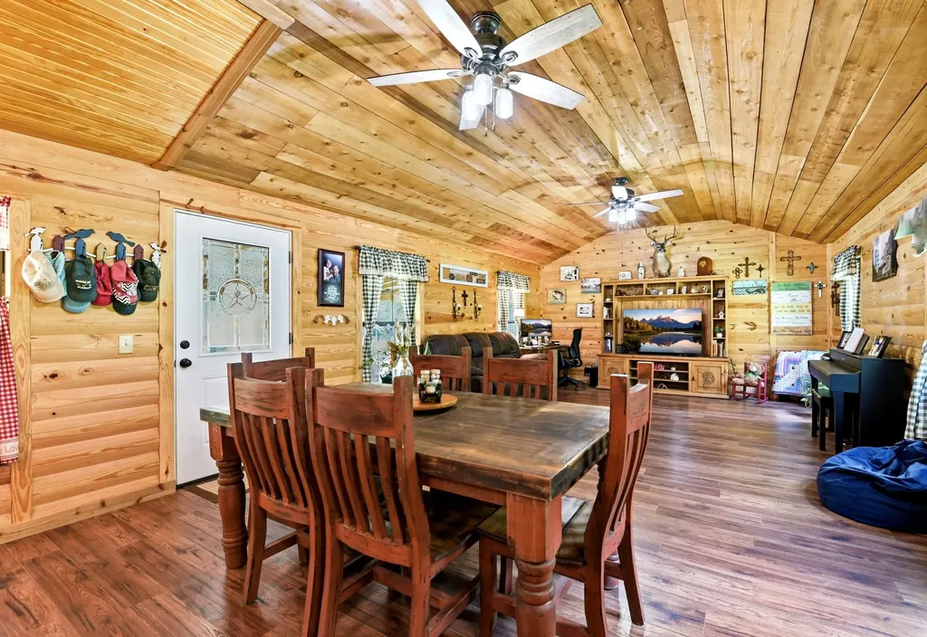 27160 Highway 146 N Cleveland TX 77327