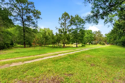 27160 Highway 146 N Cleveland TX 77327