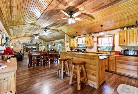 27160 Highway 146 N Cleveland TX 77327