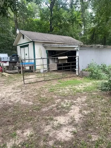 877 Fm 2665 Goodrich TX 77335