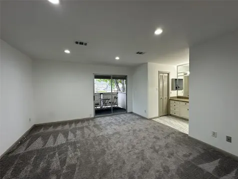 16 Alpine Court Bellaire TX 77401