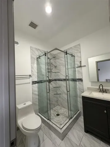 16 Alpine Court Bellaire TX 77401