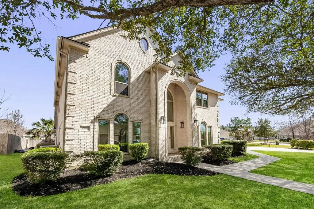 686 Edgewood Drive Montgomery TX 77356
