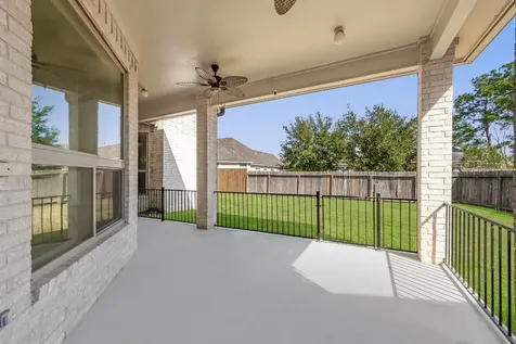 686 Edgewood Drive Montgomery TX 77356