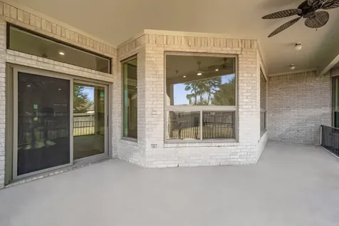 686 Edgewood Drive Montgomery TX 77356