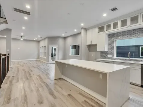 1122 W 16th Street C Houston TX 77008