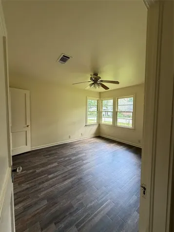 1002 W Willis Street Alvin TX 77511