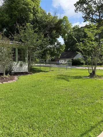 1002 W Willis Street Alvin TX 77511