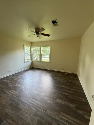 1002 W Willis Street Alvin TX 77511