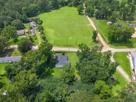 215 Bar Park Loop Coldspring TX 77331