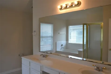 5515 Gatesprings Lane Sugar Land TX 77479