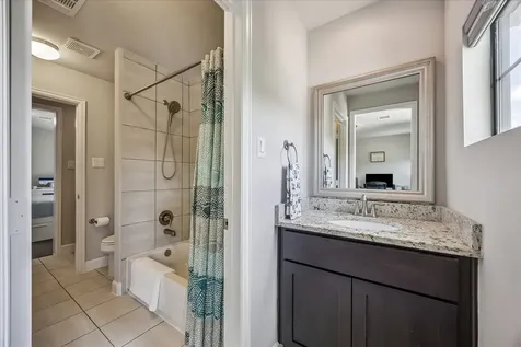 832B W 26th Street Houston TX 77008