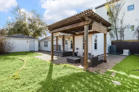 820 Kern Street Houston TX 77009