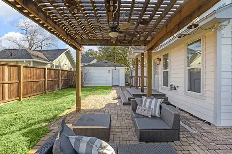 820 Kern Street Houston TX 77009