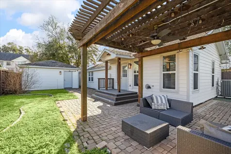 820 Kern Street Houston TX 77009