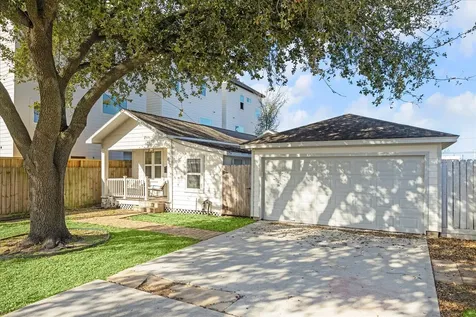 820 Kern Street Houston TX 77009