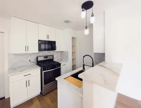 4214 Akard Street Houston TX 77047