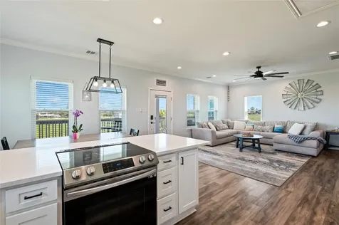 3920 2nd Street Galveston TX 77554